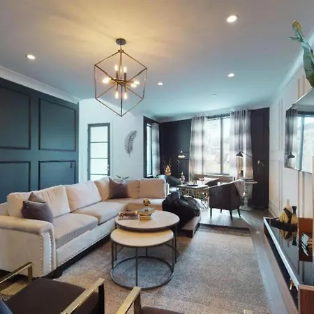 Holiday home Luxury In Music Row The Gulch Is Minutes Away