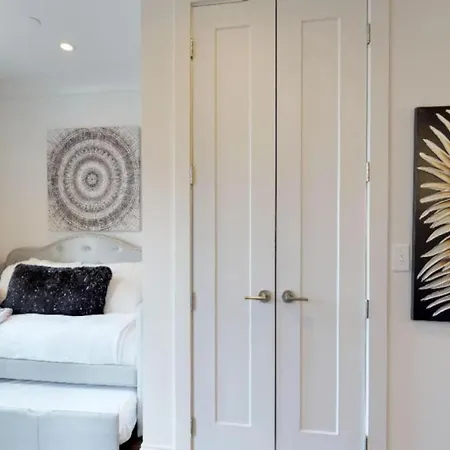 Luxury In Music Row The Gulch Is Minutes Away Nashville