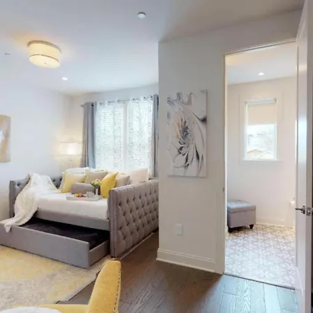 Holiday home Luxury In Music Row The Gulch Is Minutes Away *
