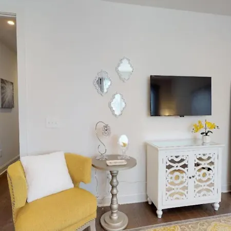 Luxury In Music Row The Gulch Is Minutes Away *