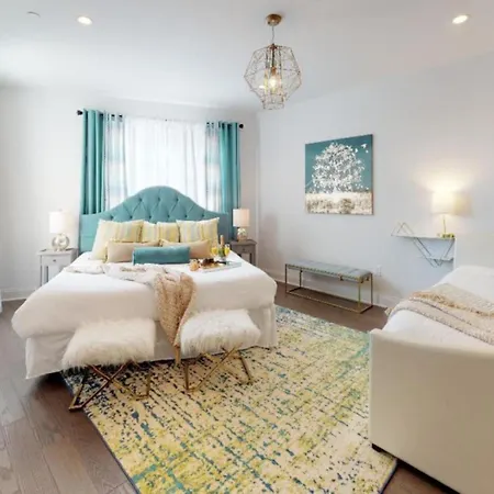 Luxury In Music Row The Gulch Is Minutes Away