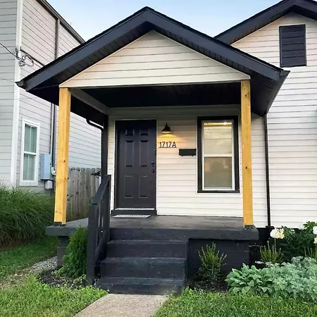 Chic 2br Nasvhille Getaway- Fenced Yard- 8min To Broadway! *