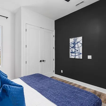 Walk To Geodis Stadium And Restaurants - Rooftop, Garage Nashville