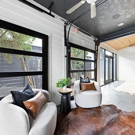 Holiday home The Rambler - Sparkling Pool & Steps To 12 South