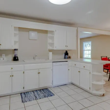Belle Meade 30 Day With Private Backyard Holiday home *