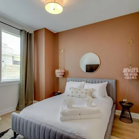 Beautiful Luxury Townhome Very Close To Broadway Holiday home Nashville