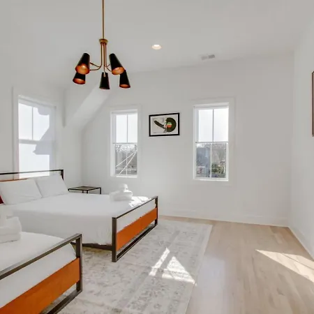 Downtown Luxury Great For Big Groups *