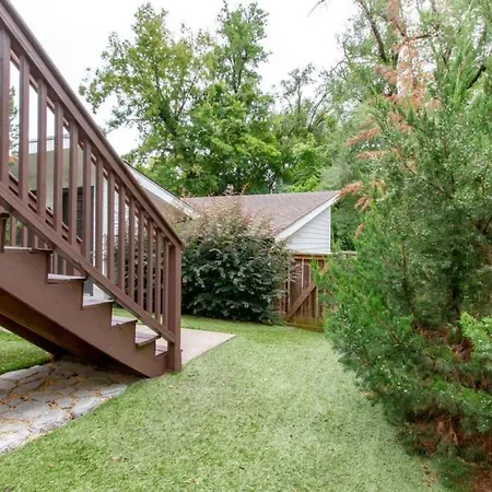 Music City Elegance Gorgeous 4 Bedroom Patio Space Holiday home