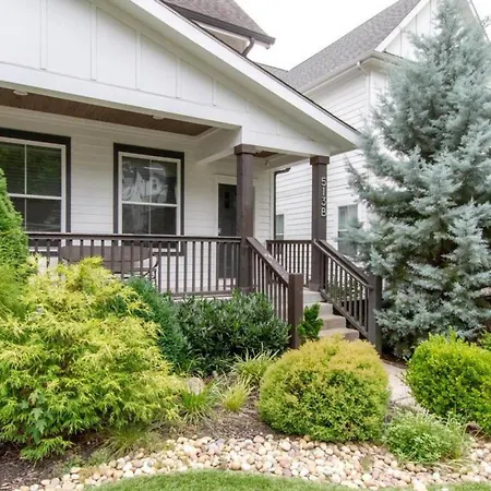 Music City Elegance Gorgeous 4 Bedroom Patio Space *