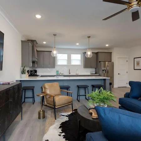 Holiday home East Beauty Minutes To Downtown Nashville