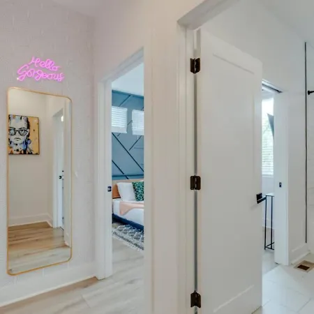 Holiday home 10 Mins To Broadway Rooftop Patio And Putting