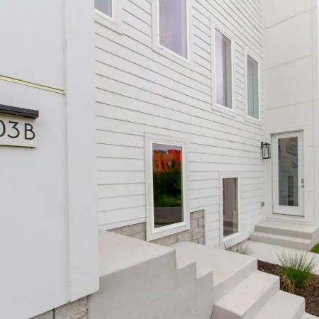 The Ultimate Hip-hop Haven With Rooftop Patio * Nashville