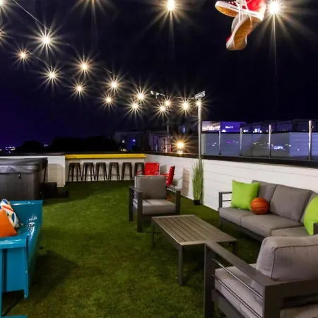 Holiday home The Ultimate Hip-hop Haven With Rooftop Patio Nashville