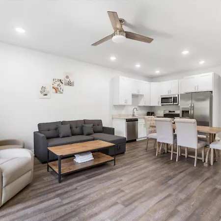 Massive 3 Bedroom With Garage Parking Holiday home