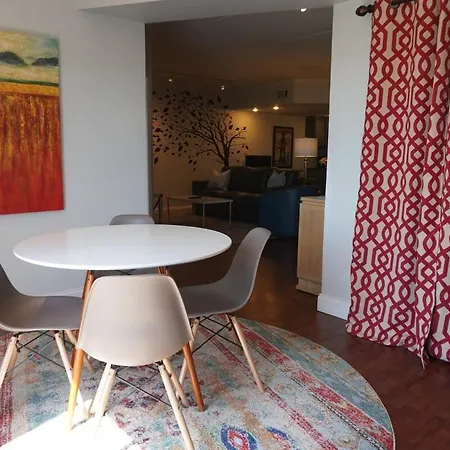 Nashville's Music Row Wants To You! Apartment