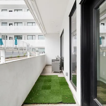 Holiday home Illume New Modern Downtown Views With A Pool *