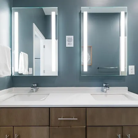 Illume New Modern Downtown Views With A Pool Holiday home Nashville