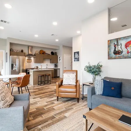 Illume New Modern Downtown Views With A Pool Nashville