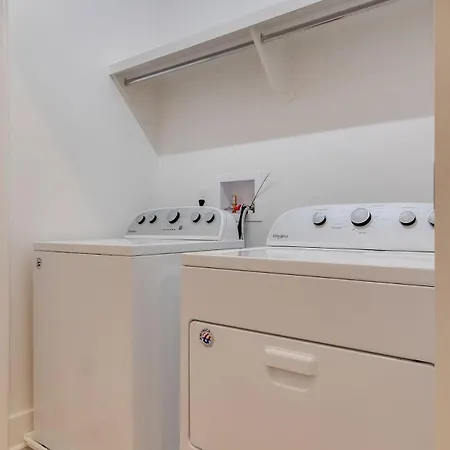 Gem - Walk To Bars, Garage, Smart Tvs * Nashville