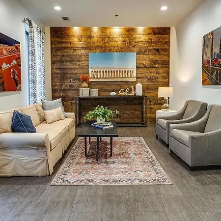 Apartment Modern King Bed Free Parking Downtown *