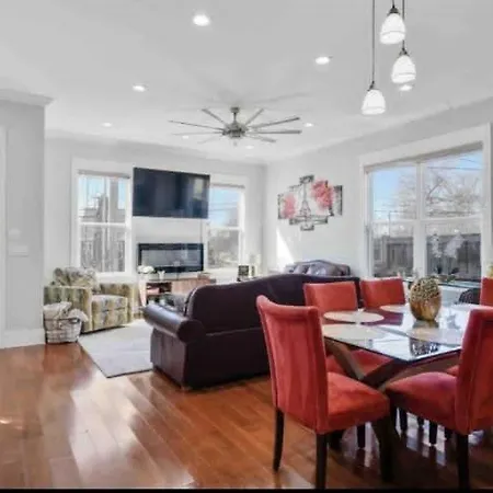 Downtown Luxury, Sleeps 6 At Downtown *