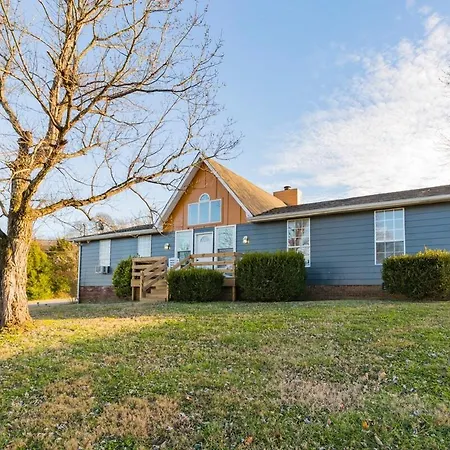 8 Beds! Spacious Abode Ideal For Larger Groups! * Nashville