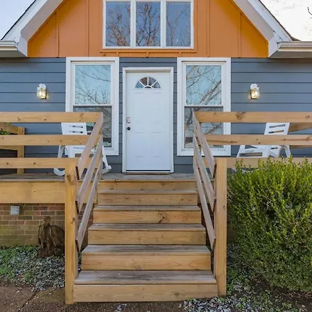 Holiday home 8 Beds! Spacious Abode Ideal For Larger Groups! *
