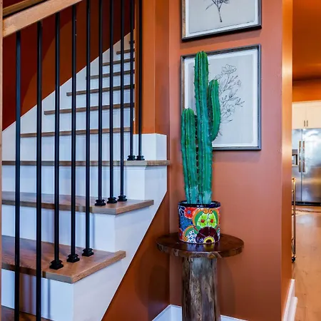 Apartment Four Bedroom In Oceola Avenue *