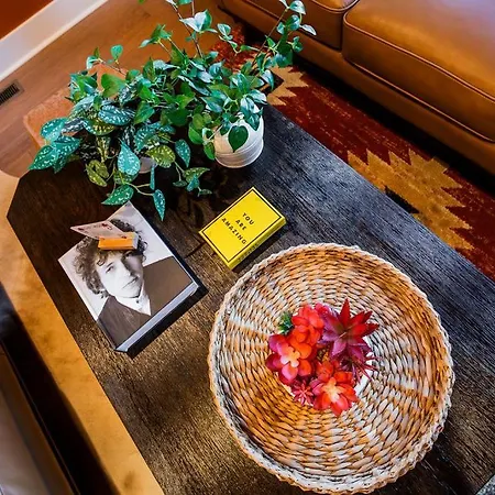 Four Bedroom In Oceola Avenue Nashville