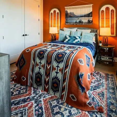 Four Bedroom In Oceola Avenue Nashville