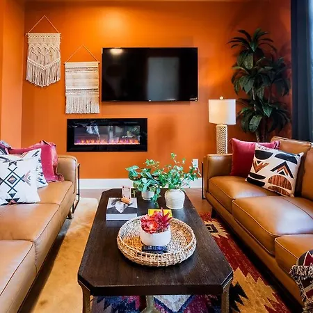 Apartment Four Bedroom In Oceola Avenue