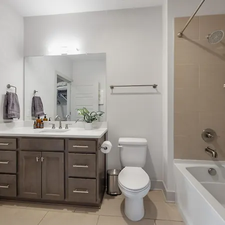 Modern With King Bed - Close To Downtown, Opry, Broadway *