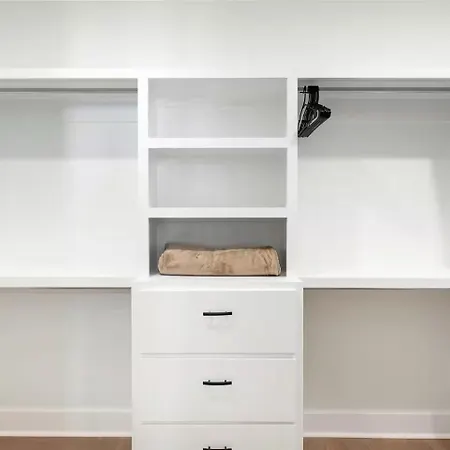 Four Bedroom In Oceola Avenue
