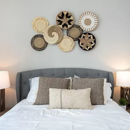 Four Bedroom In Oceola Avenue *