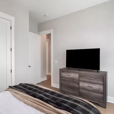 Four Bedroom In Oceola Avenue Nashville