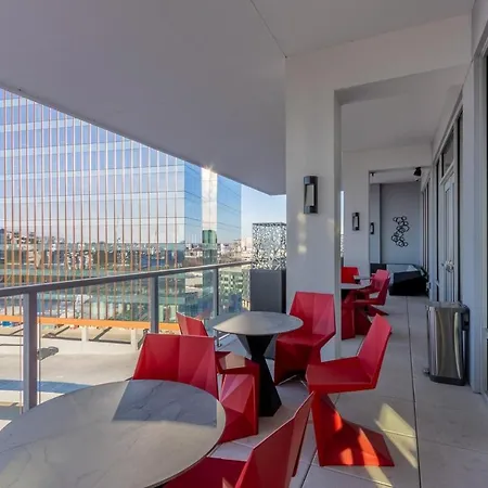 2Br Luxe Near Downtown *