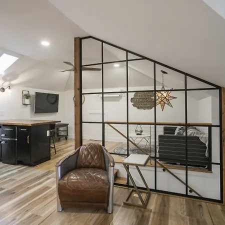 The Groove Chic Loft In Music