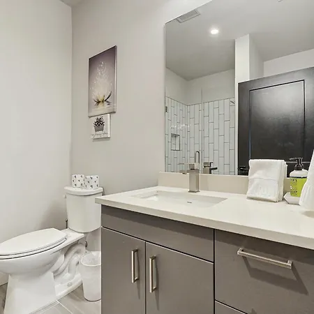 Apartment Odyssey Unit 307 *
