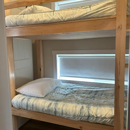 Four Corners Rv *