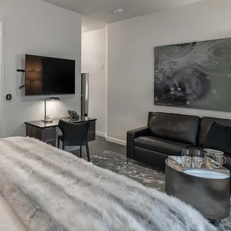 121 Floor 2 Buyout By Avantstay Entire Second Floor Buyout Of 121 Sleeps 18 * Nashville