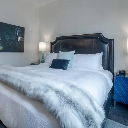 121 Floor 2 Buyout By Avantstay Entire Second Floor Buyout Of 121 Sleeps 18 Nashville