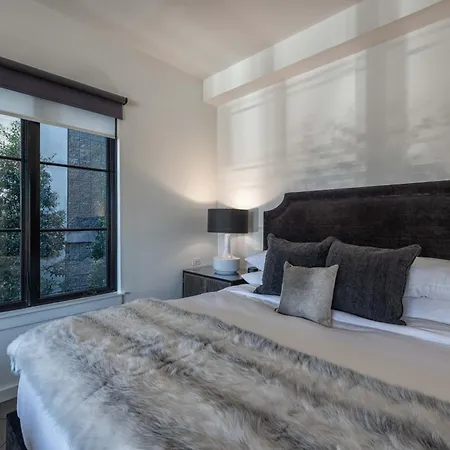 121 Floor 1 2 By Avantstay Sleeps 34 10 Units In Holiday home
