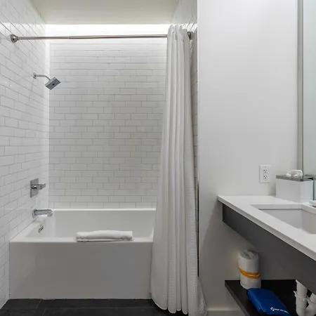 Holiday home 121 Floor 1 2 By Avantstay Sleeps 34 10 Units In *