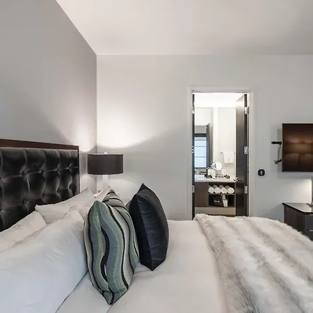 121 Floor 1 2 By Avantstay Sleeps 34 10 Units In Holiday home Nashville