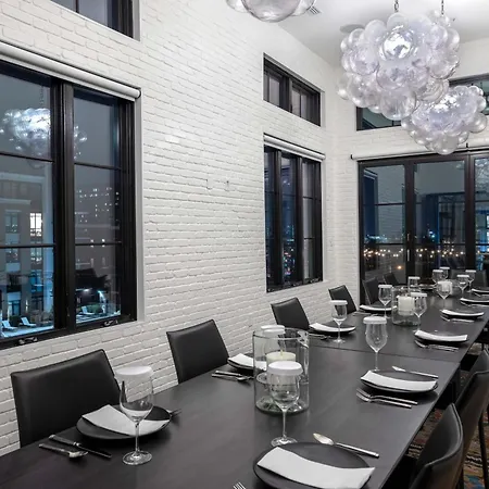 Holiday home 121 Floor 1 2 By Avantstay Sleeps 34 10 Units In