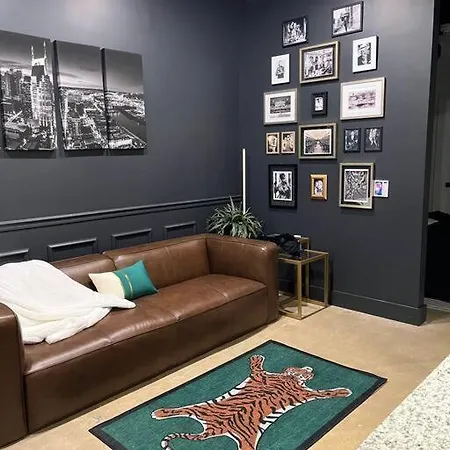 Unique Executive & Workspace Nashville