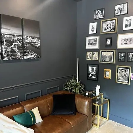 Apartment Unique Executive & Workspace Nashville