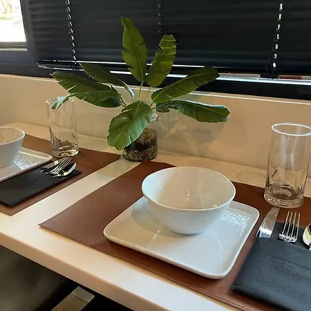 Unique Executive & Workspace Apartment *