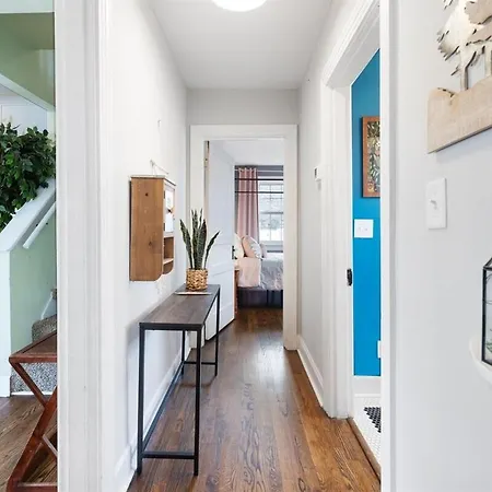 The Woods Cozy 3br Near Downtown Holiday home *
