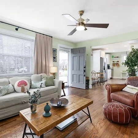 The Woods Cozy 3br Near Downtown *